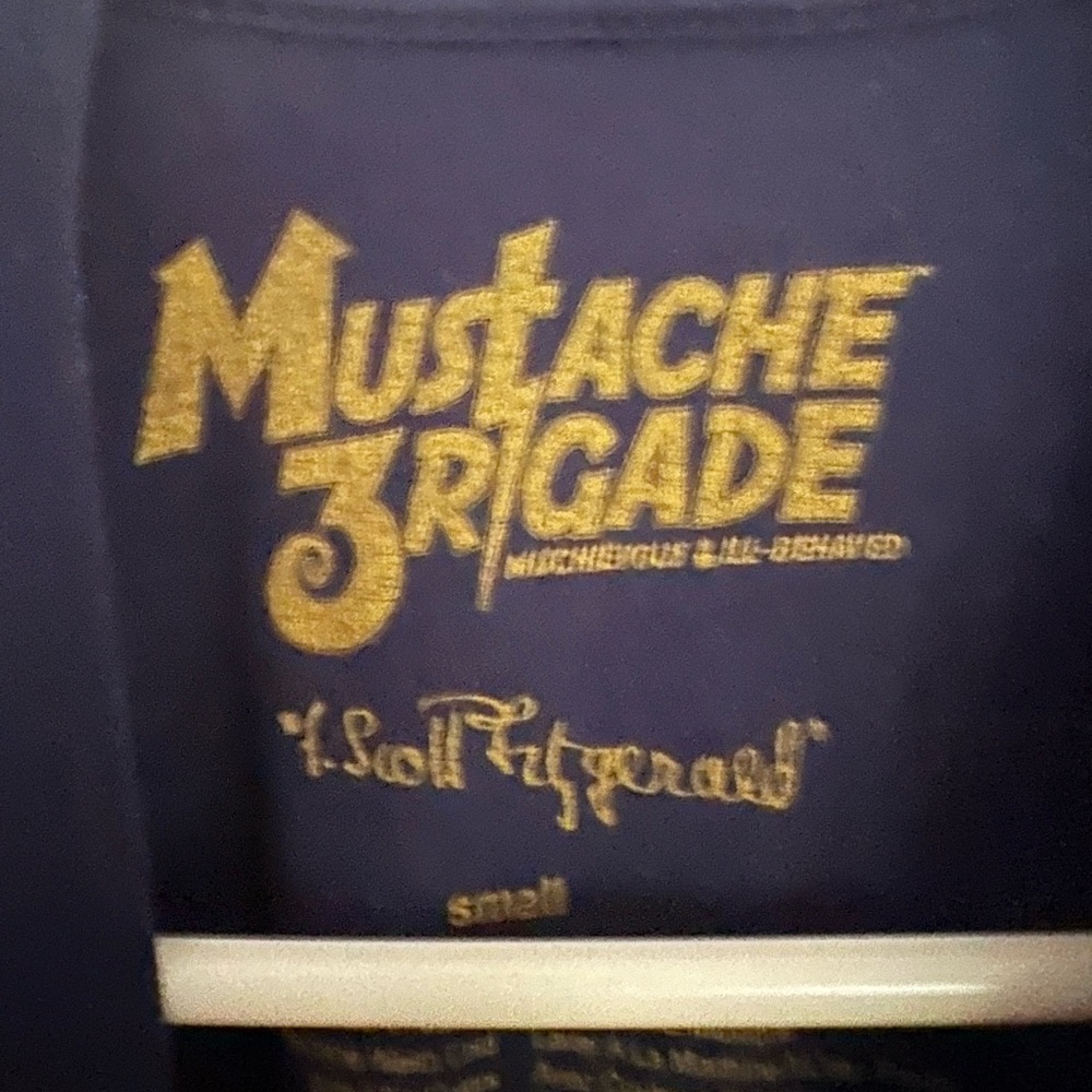 The Great Gatsby Graphic Tee - Picture 3 of 9
